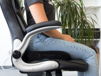  feela.® Orthopädisches Sitzkissen [3 Härtegrade] -  Ergonomisches, für Bürostuhl & Co - Wirkt Schmerzreduzierend, Erhöht  Sitzkomfort, Fördert Durchblutung und Entlastet das Steißbein (Hart)